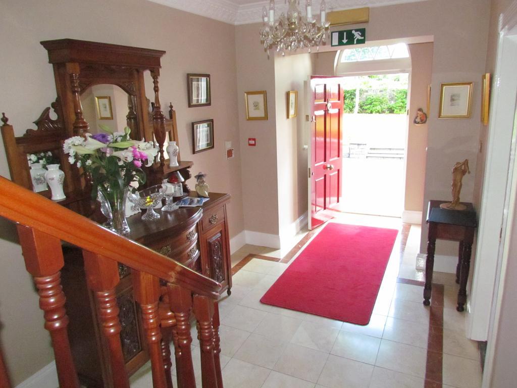 Gate Lodge B&B Portumna Eksteriør billede