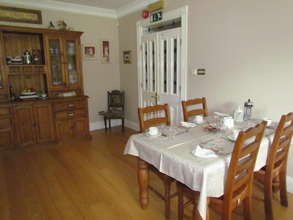 Gate Lodge B&B Portumna Eksteriør billede